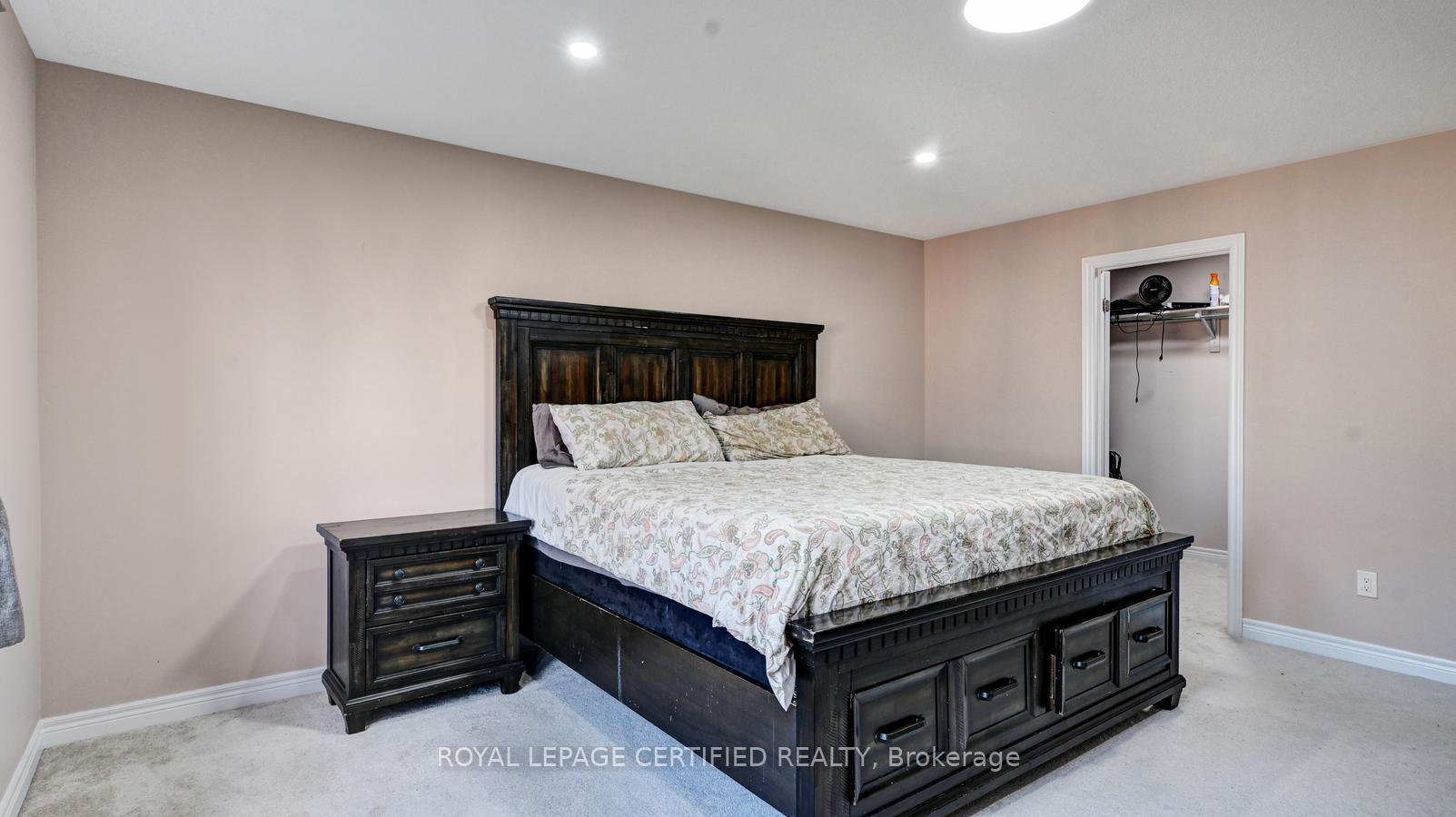 Photo 30 of 33 Robbins Ridge, Brant, Paris — HOMEH