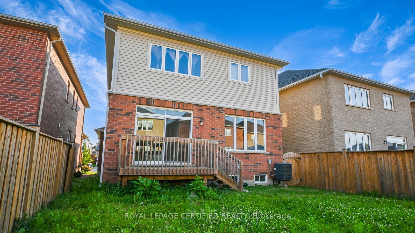 Photo 32 of 33 Robbins Ridge, Brant, Paris — HOMEH