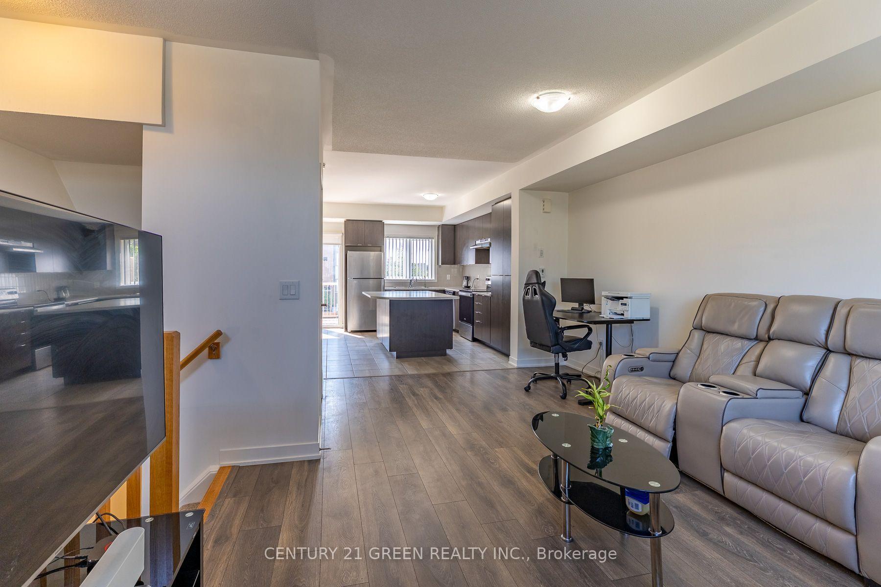 Photo 8 of Unit 406, 1525 Kingston Road, Pickering, Town Centre — HOMEH
