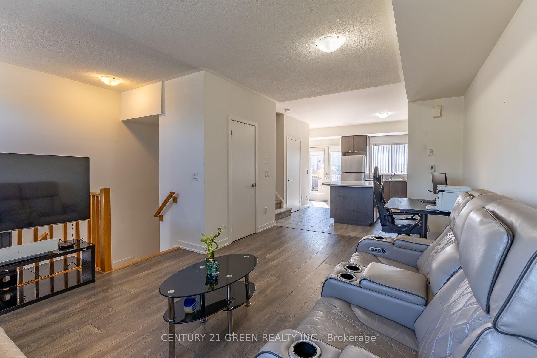 Photo 9 of Unit 406, 1525 Kingston Road, Pickering, Town Centre — HOMEH