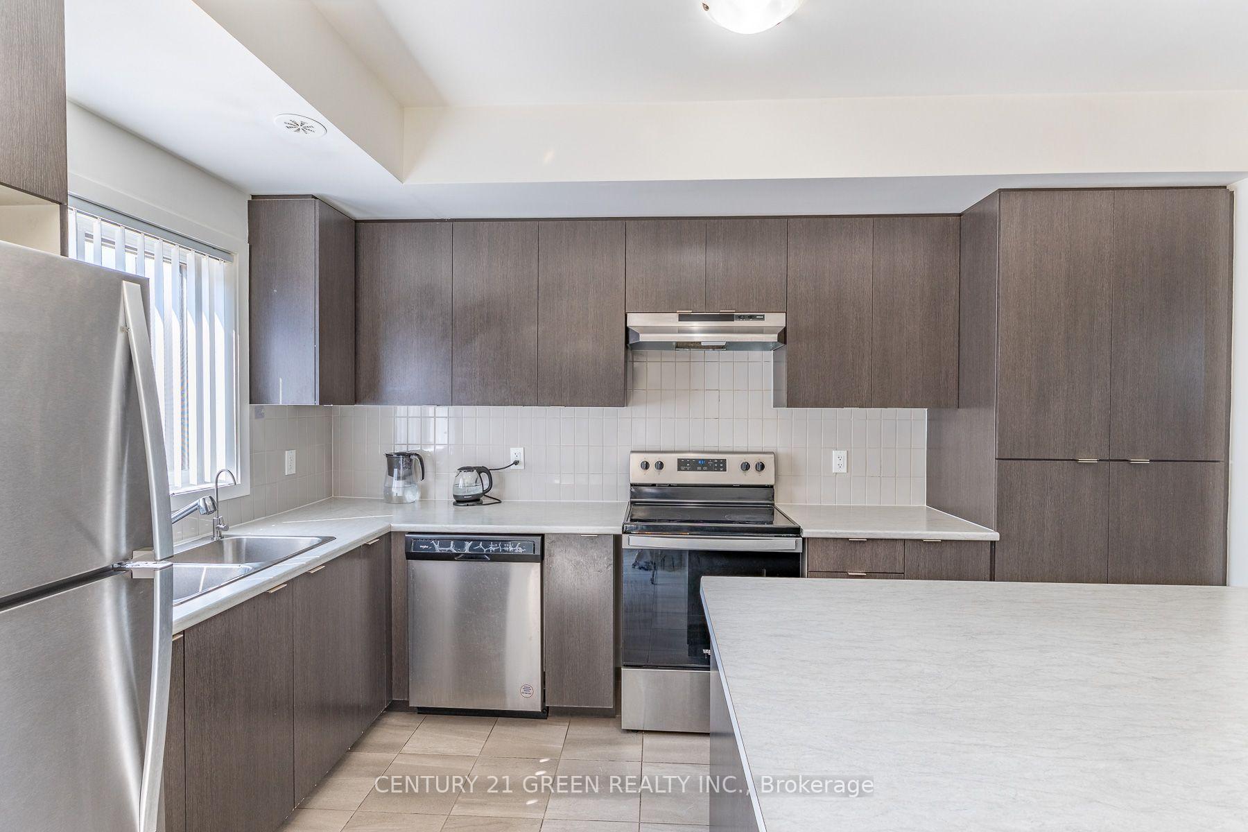 Photo 14 of Unit 406, 1525 Kingston Road, Pickering, Town Centre — HOMEH