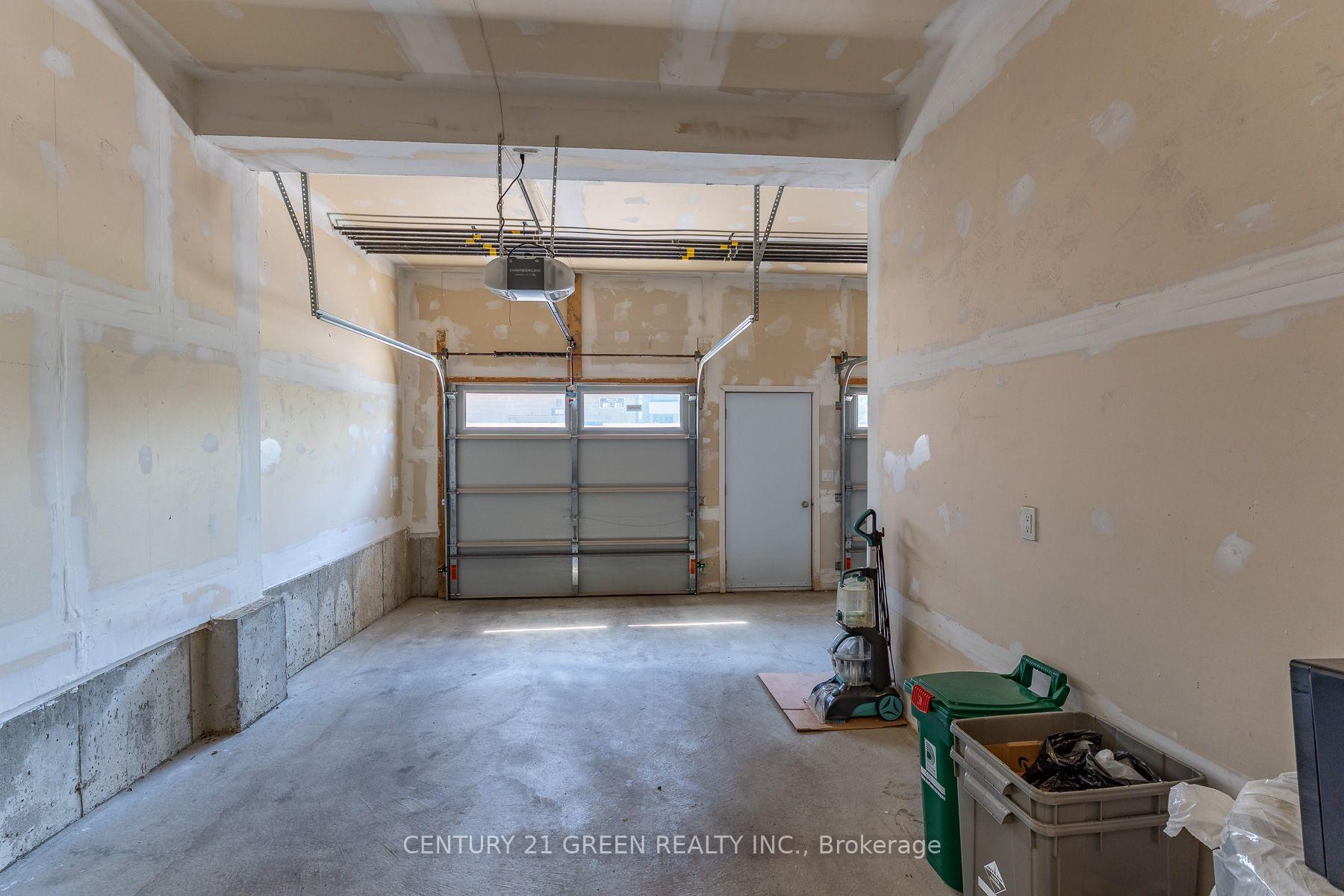 Photo 41 of Unit 406, 1525 Kingston Road, Pickering, Town Centre — HOMEH