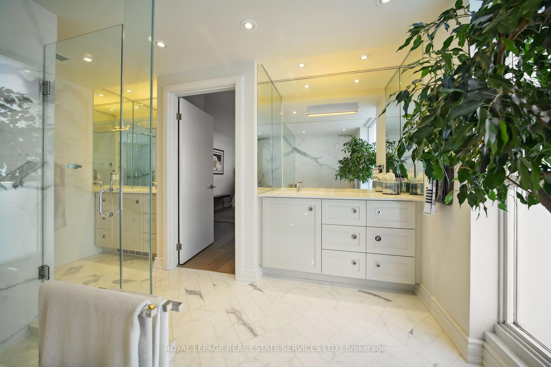 Photo 21 of Unit 601, 480 Queens Quay W, Toronto, Waterfront Communities — HOMEH