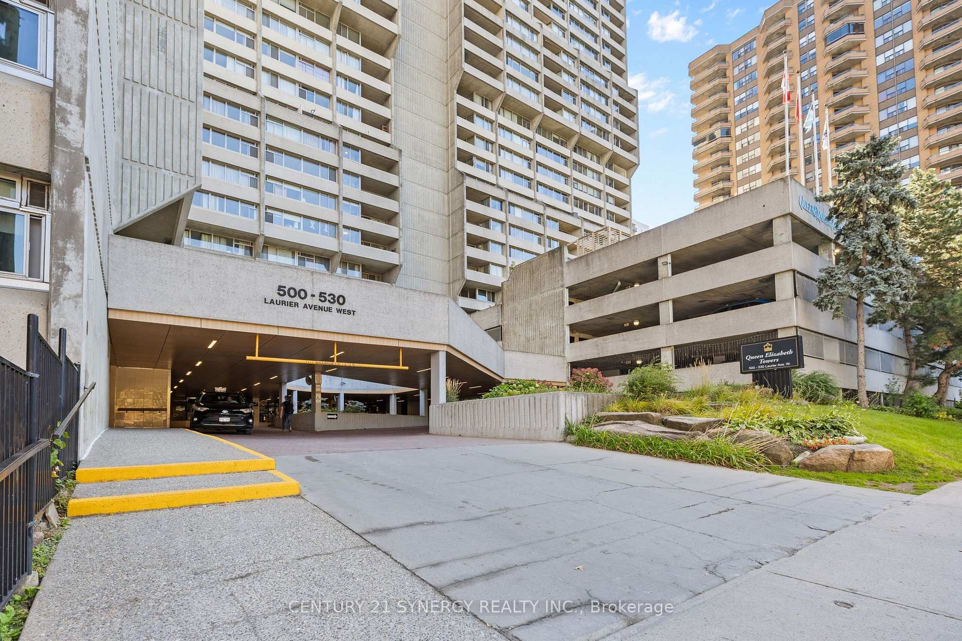 Photo of Unit 1605, 530 Laurier Avenue W