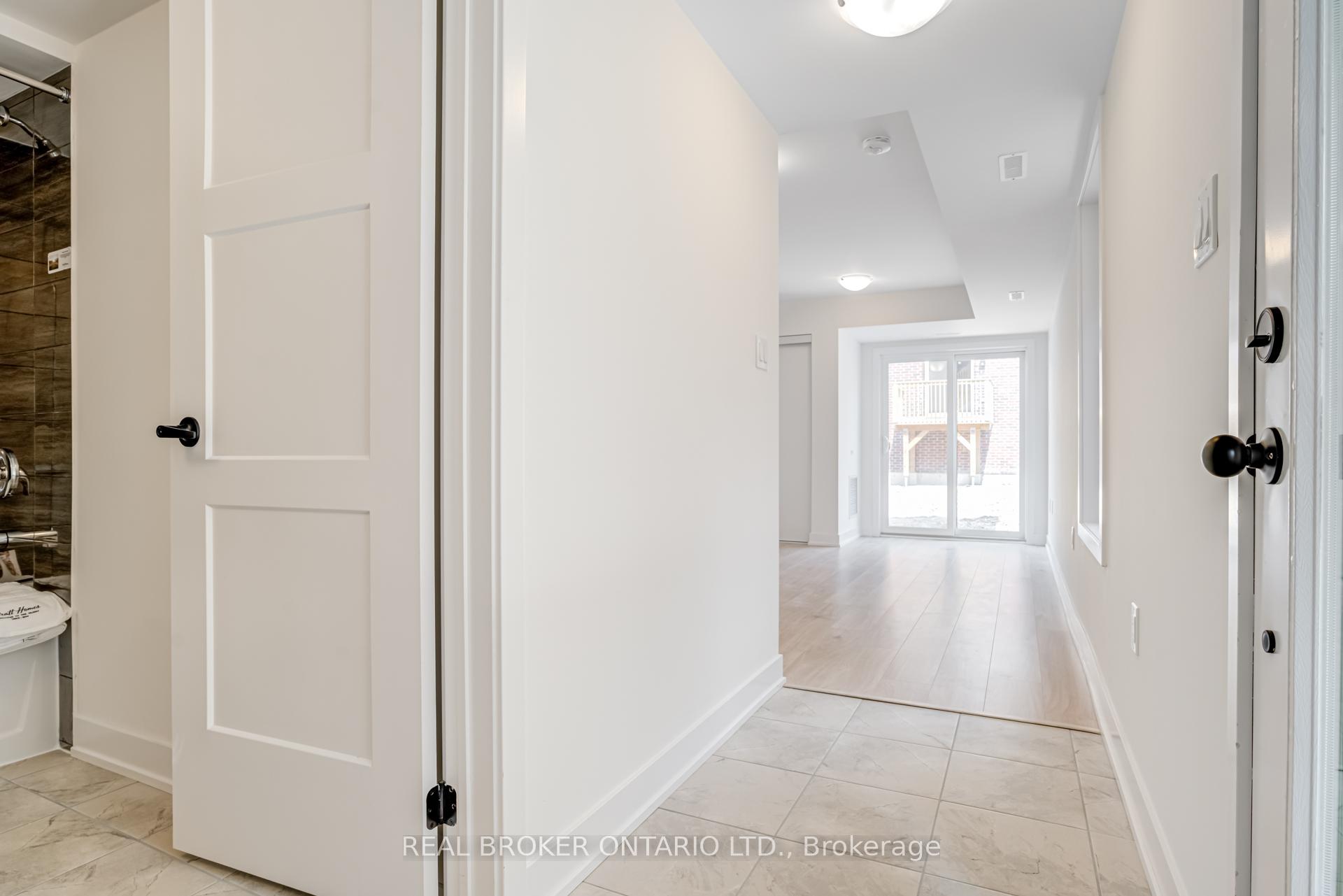 Photo 11 of Unit 6, 32 Wagon Lane N, Barrie, Rural Barrie Southeast — HOMEH