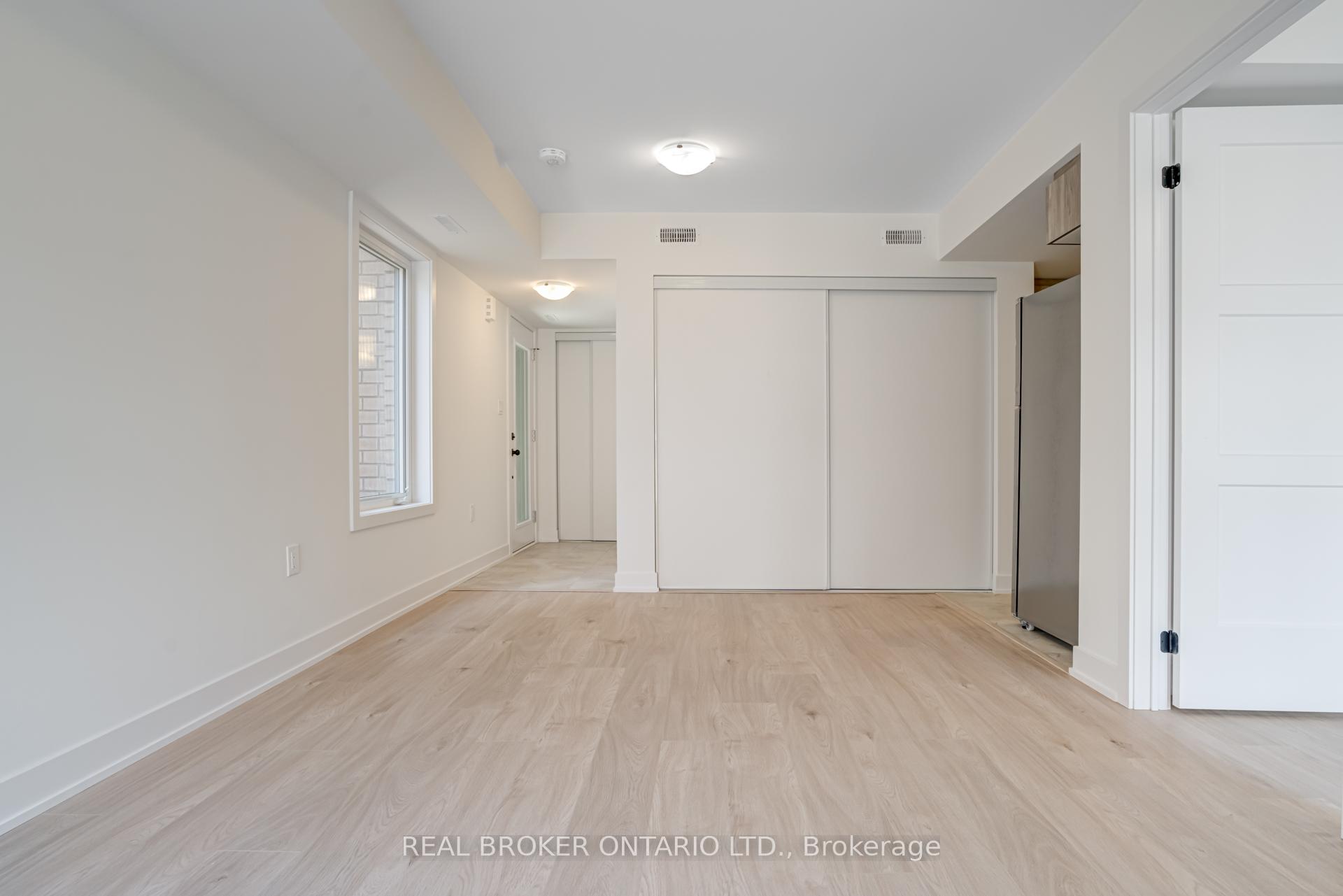 Photo 15 of Unit 6, 32 Wagon Lane N, Barrie, Rural Barrie Southeast — HOMEH