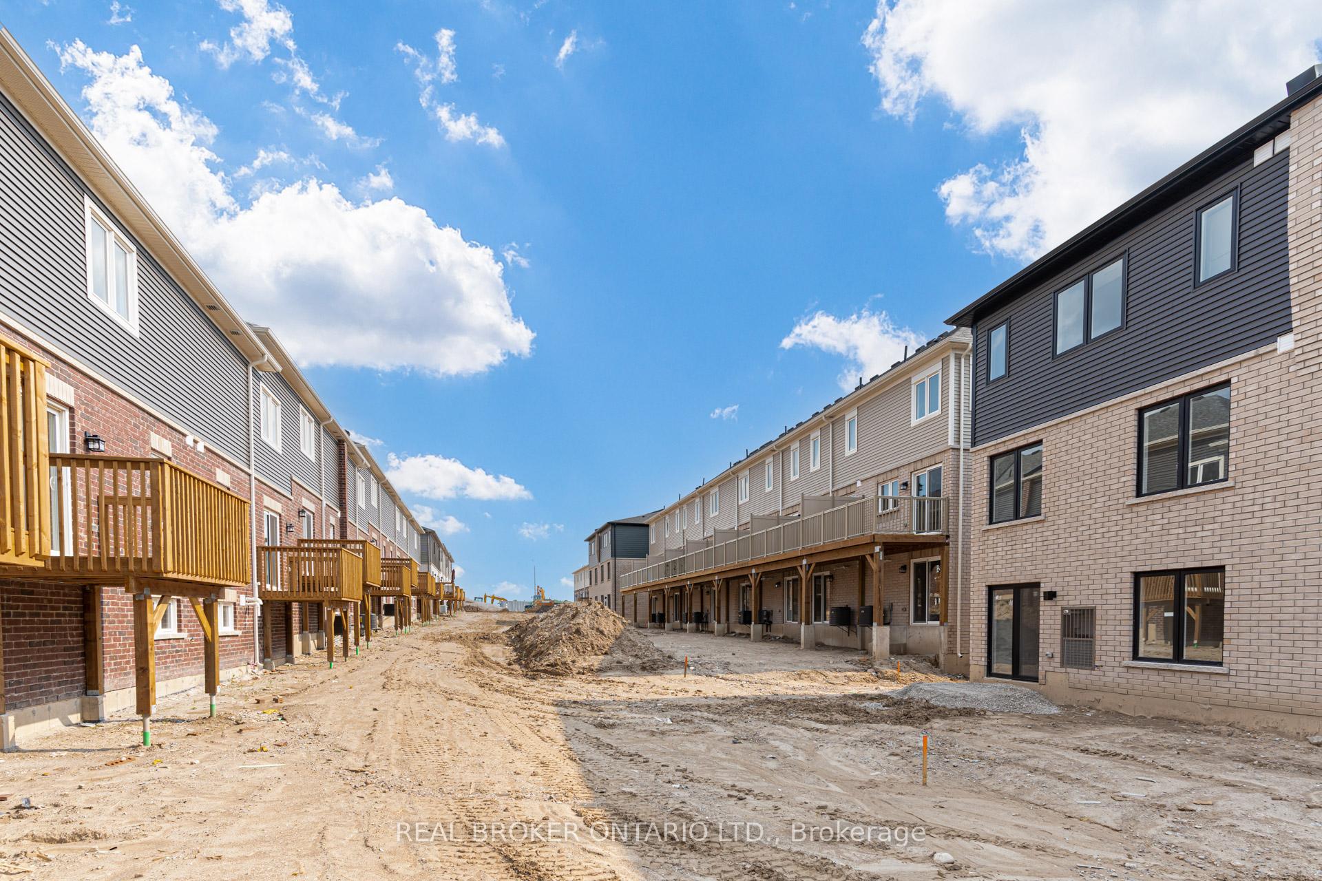 Photo 30 of Unit 6, 32 Wagon Lane N, Barrie, Rural Barrie Southeast — HOMEH