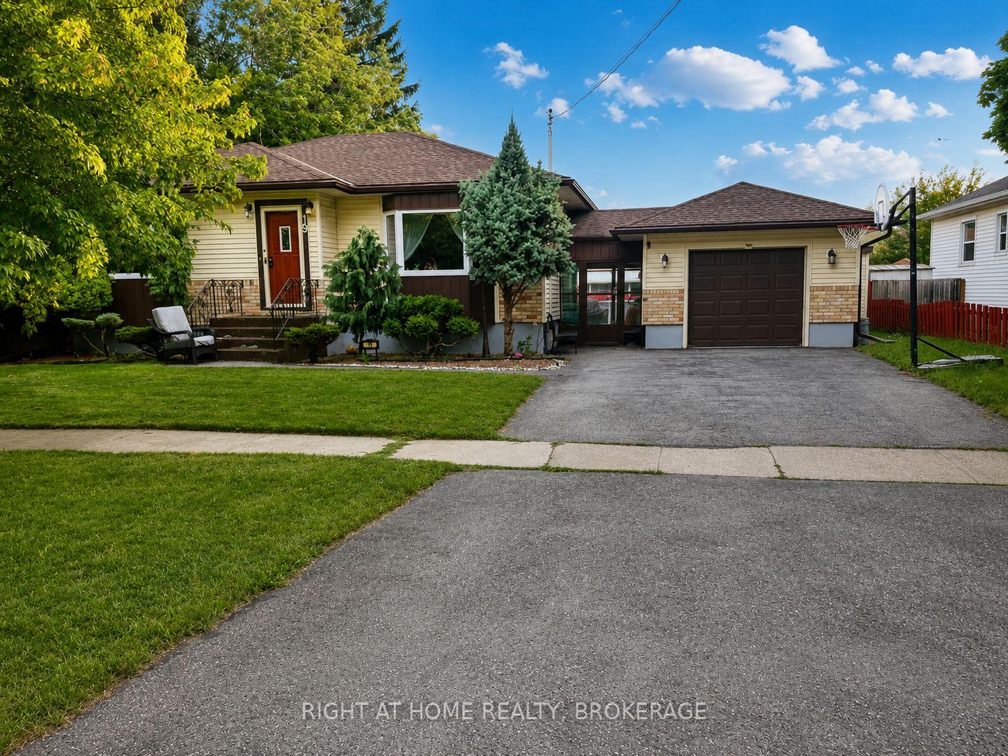Photo 1 of 19 White Street, St. Catharines, Vine/Linwell — HOMEH