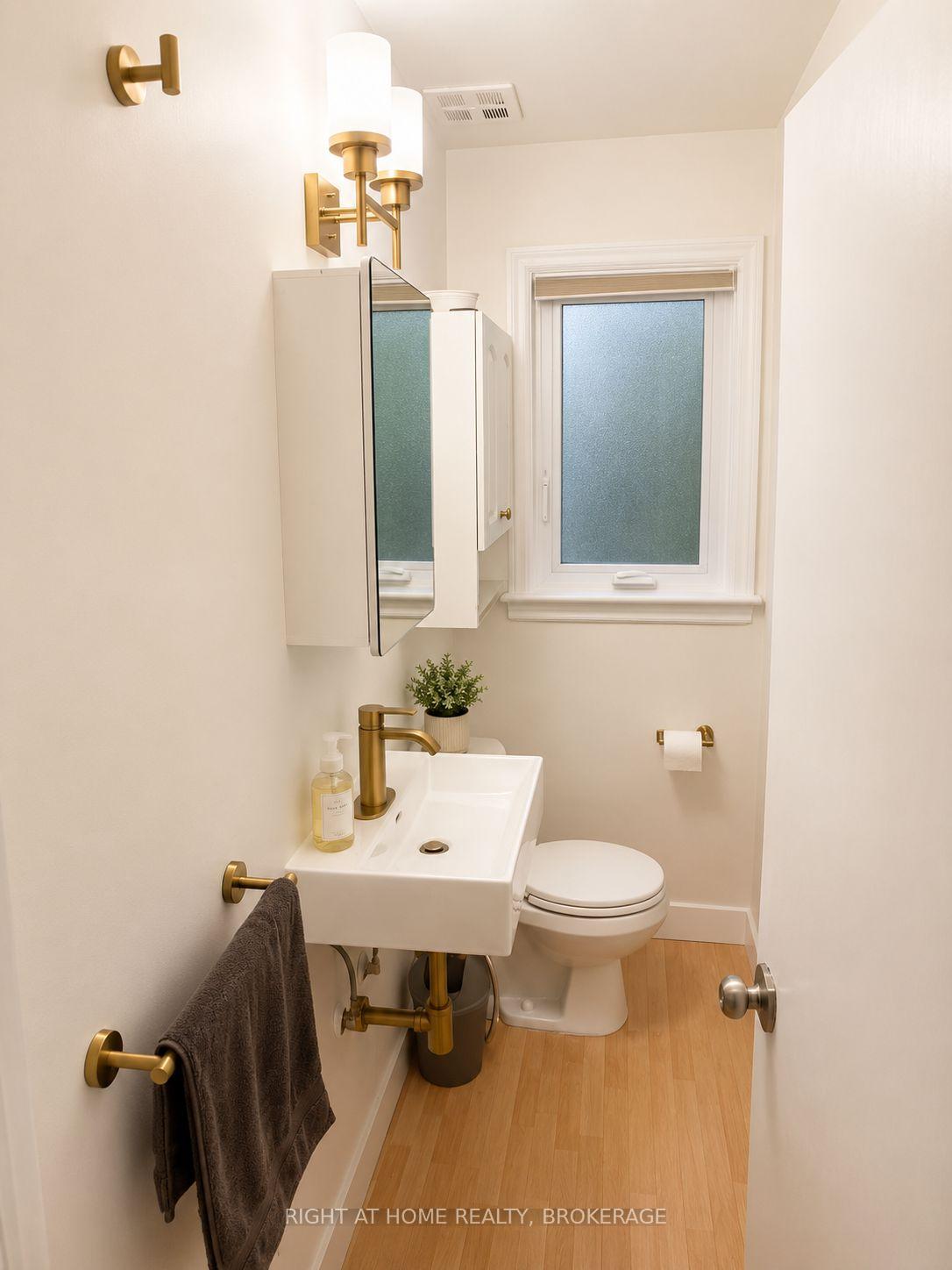 Photo 7 of 19 White Street, St. Catharines, Vine/Linwell — HOMEH