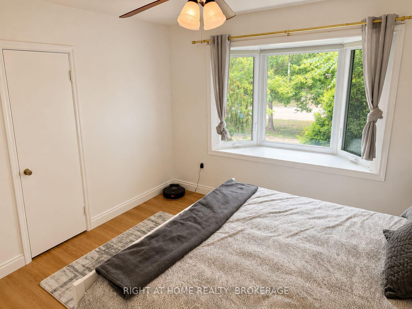 Photo 10 of 19 White Street, St. Catharines, Vine/Linwell — HOMEH
