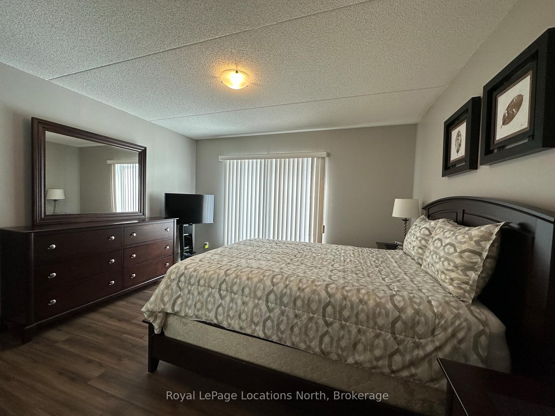 Photo 10 of 289 Mariners Way, Collingwood — HOMEH