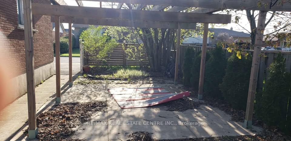 Photo 12 of 2 Stewart Avenue, Thorold, Thorold Downtown — HOMEH