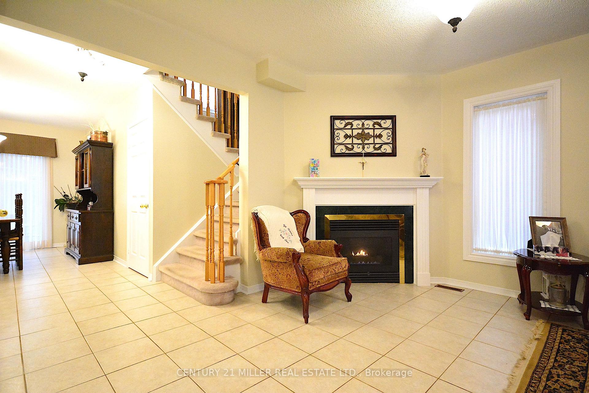 Photo 4 of 2131 Stillmeadow Road, Oakville, Westmount — HOMEH