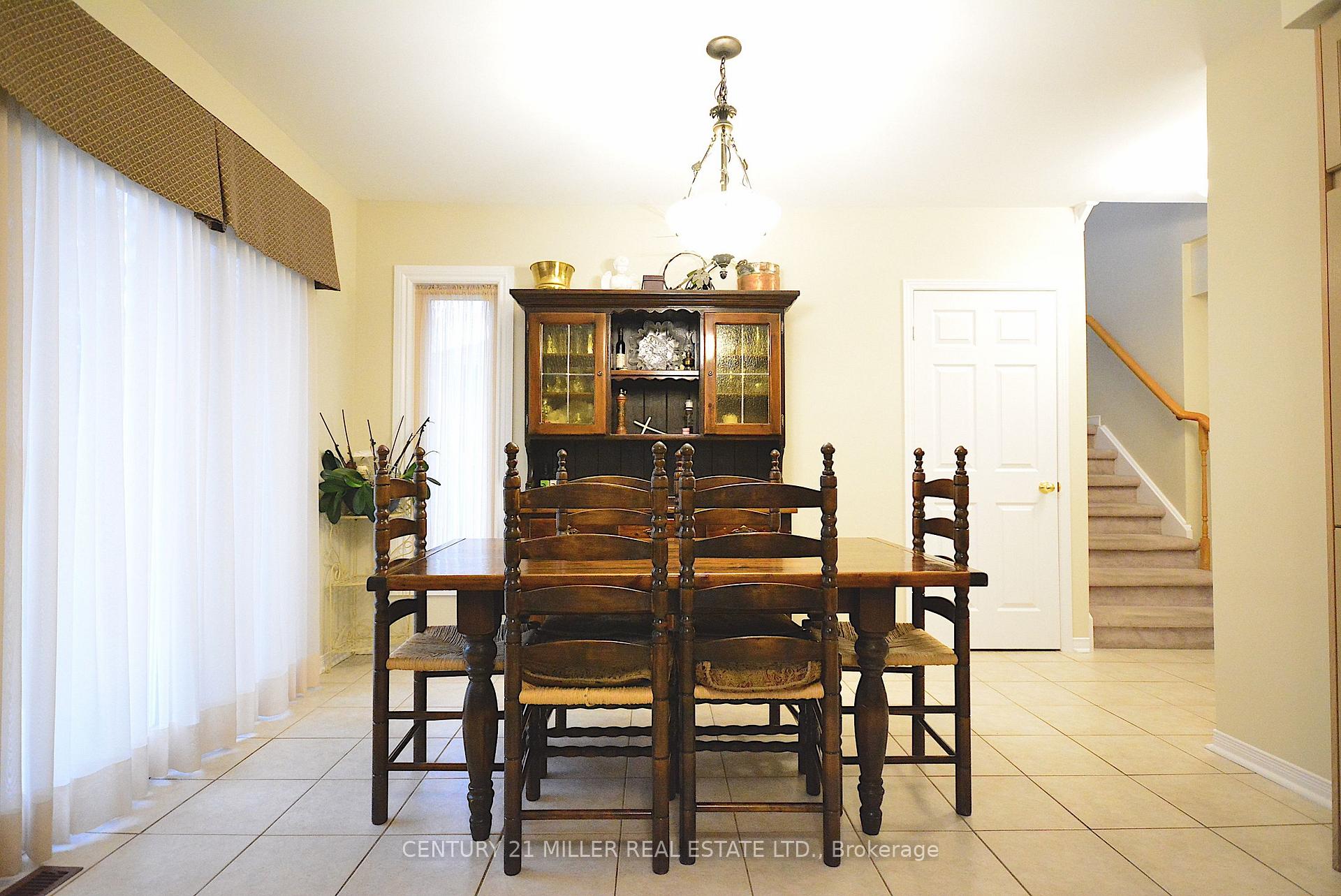 Photo 8 of 2131 Stillmeadow Road, Oakville, Westmount — HOMEH
