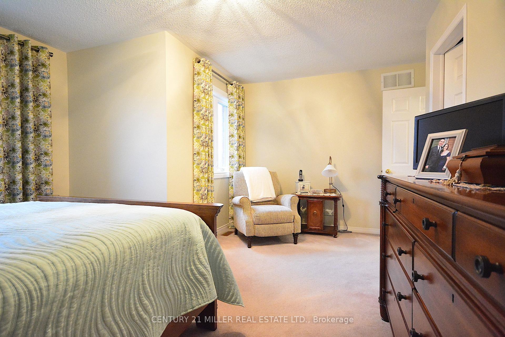 Photo 10 of 2131 Stillmeadow Road, Oakville, Westmount — HOMEH