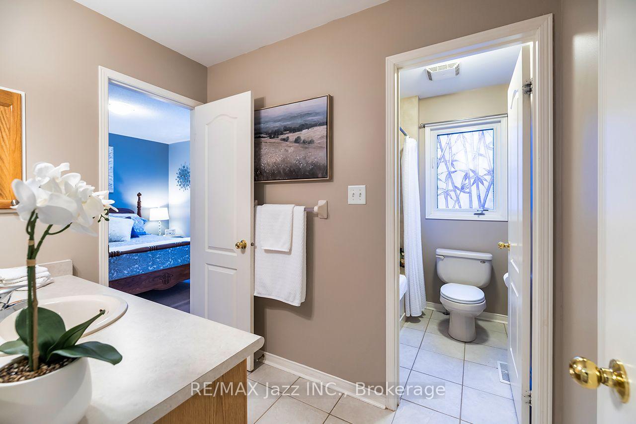Photo 29 of 1546 Rorison Street, Oshawa, Taunton — HOMEH