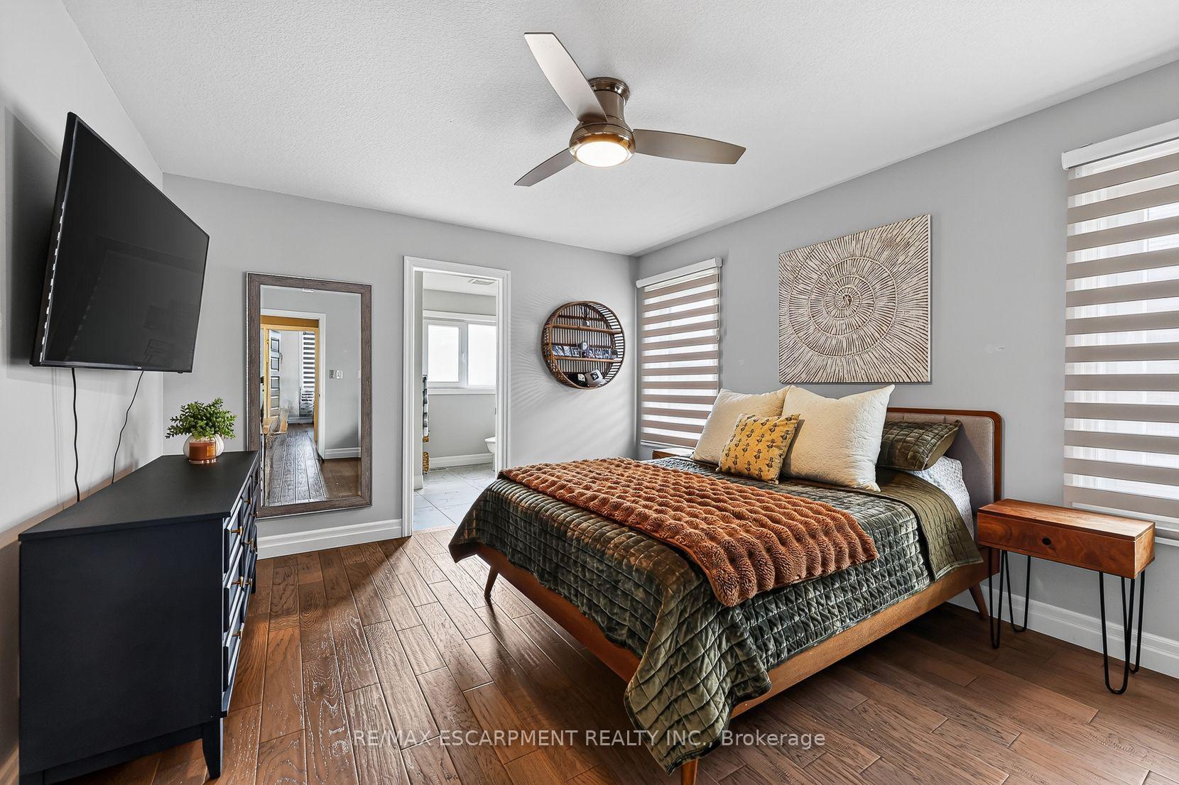 Photo 25 of 9 Gibbons Road, Brant, Paris — HOMEH