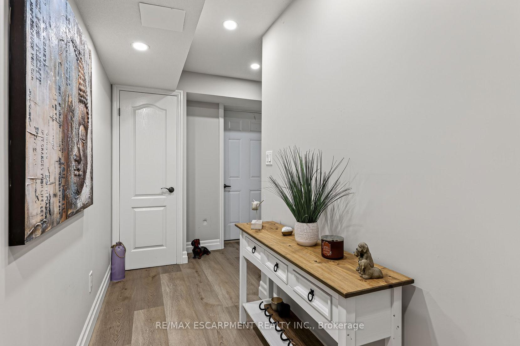 Photo 32 of 9 Gibbons Road, Brant, Paris — HOMEH