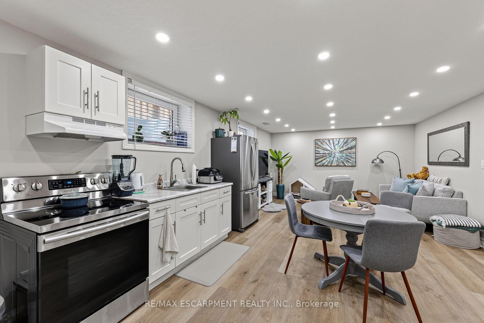 Photo 33 of 9 Gibbons Road, Brant, Paris — HOMEH