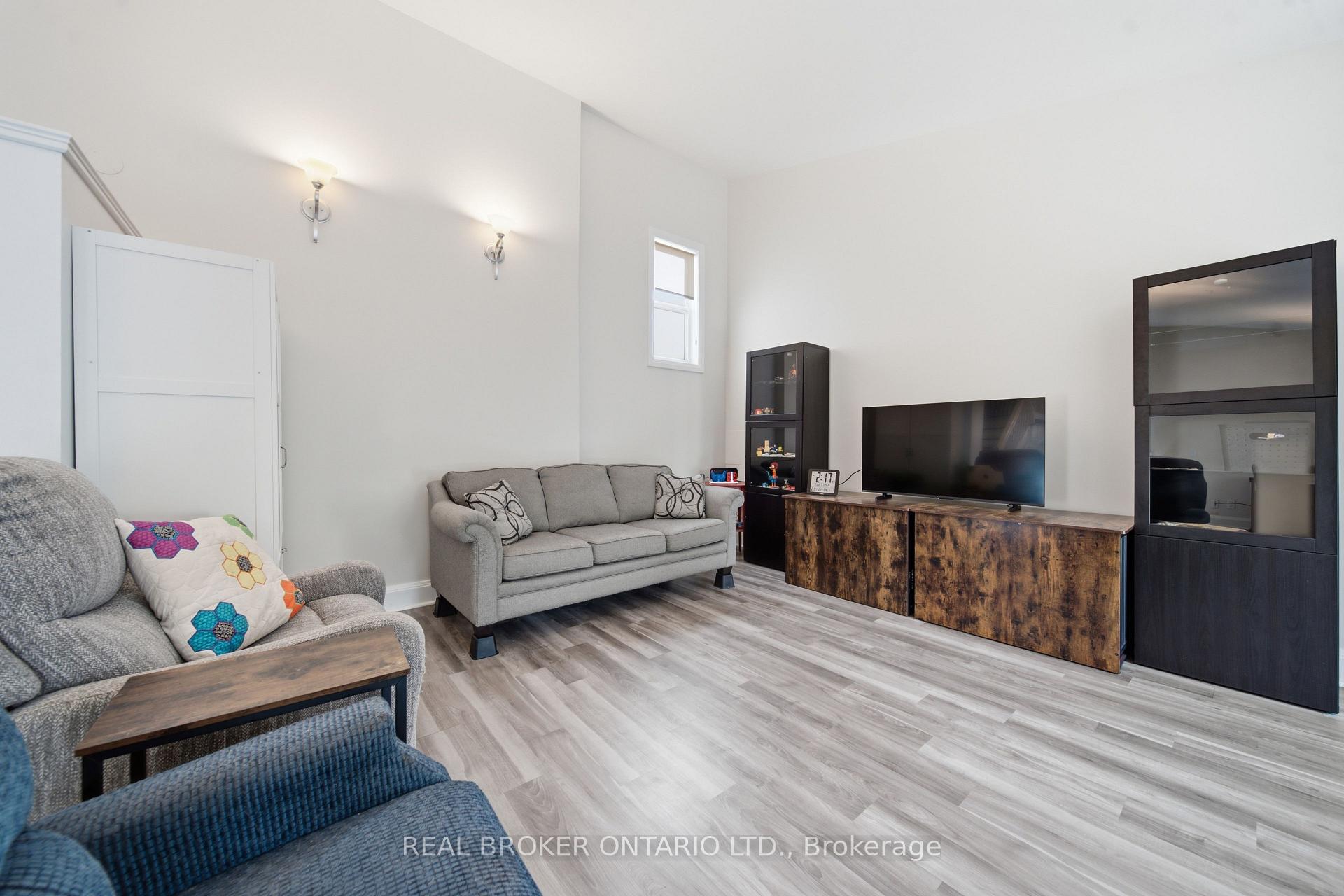 Photo 20 of 35 Perth Road, Kitchener, St. Marys Hospital — HOMEH