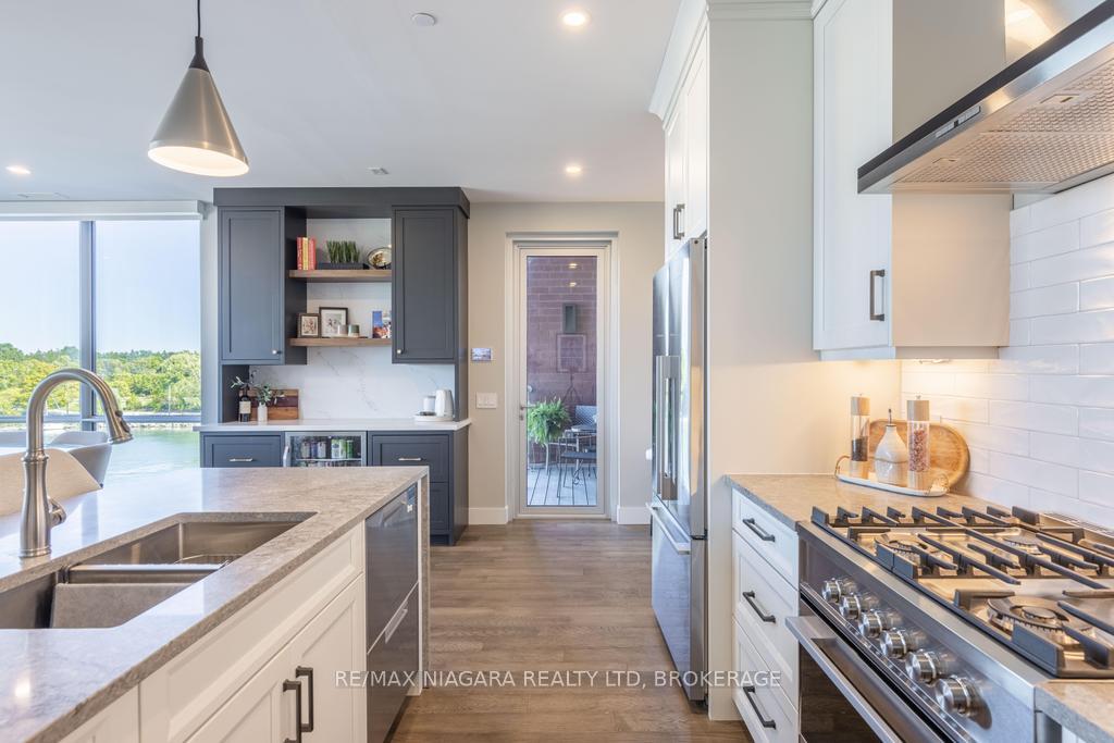 Photo 9 of Unit 302, 57 Lakeport Road, St. Catharines, Port Dalhousie — HOMEH