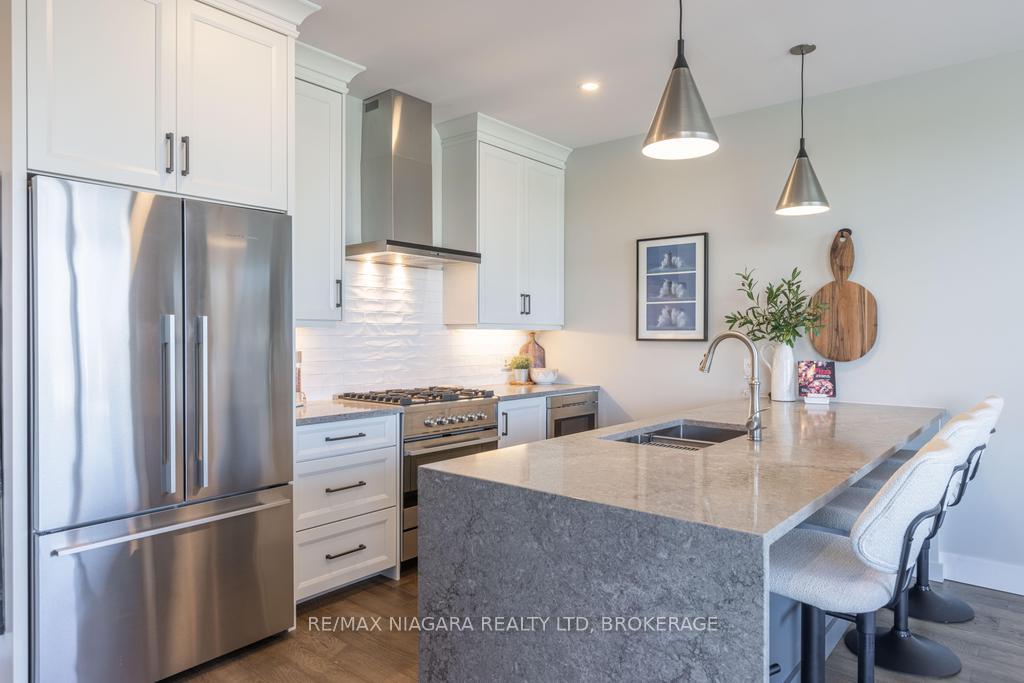 Photo 10 of Unit 302, 57 Lakeport Road, St. Catharines, Port Dalhousie — HOMEH