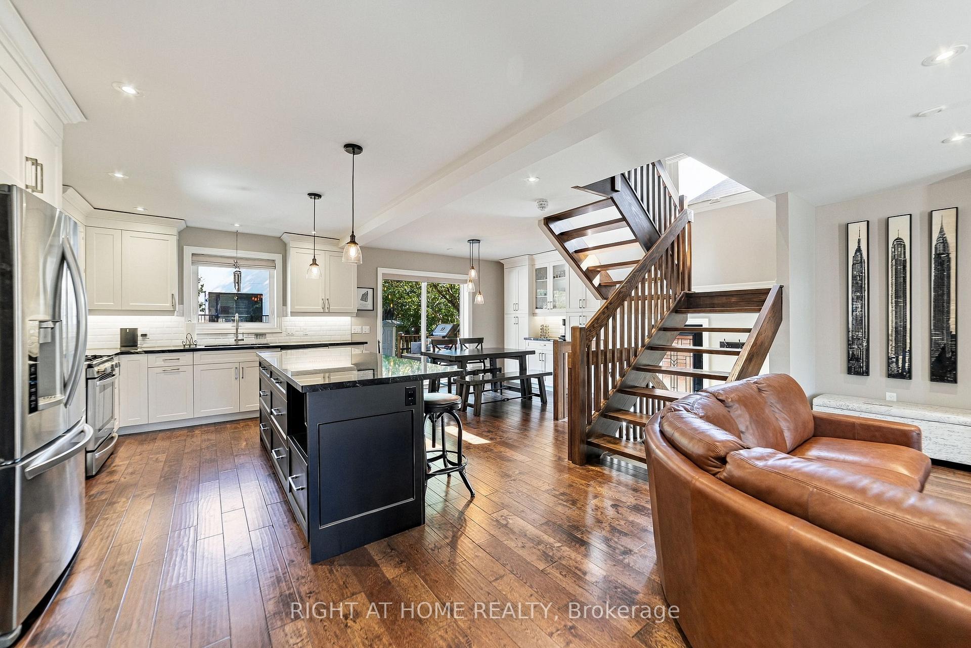 Photo 7 of 58 Uplands Avenue, Hamilton, Westdale — HOMEH