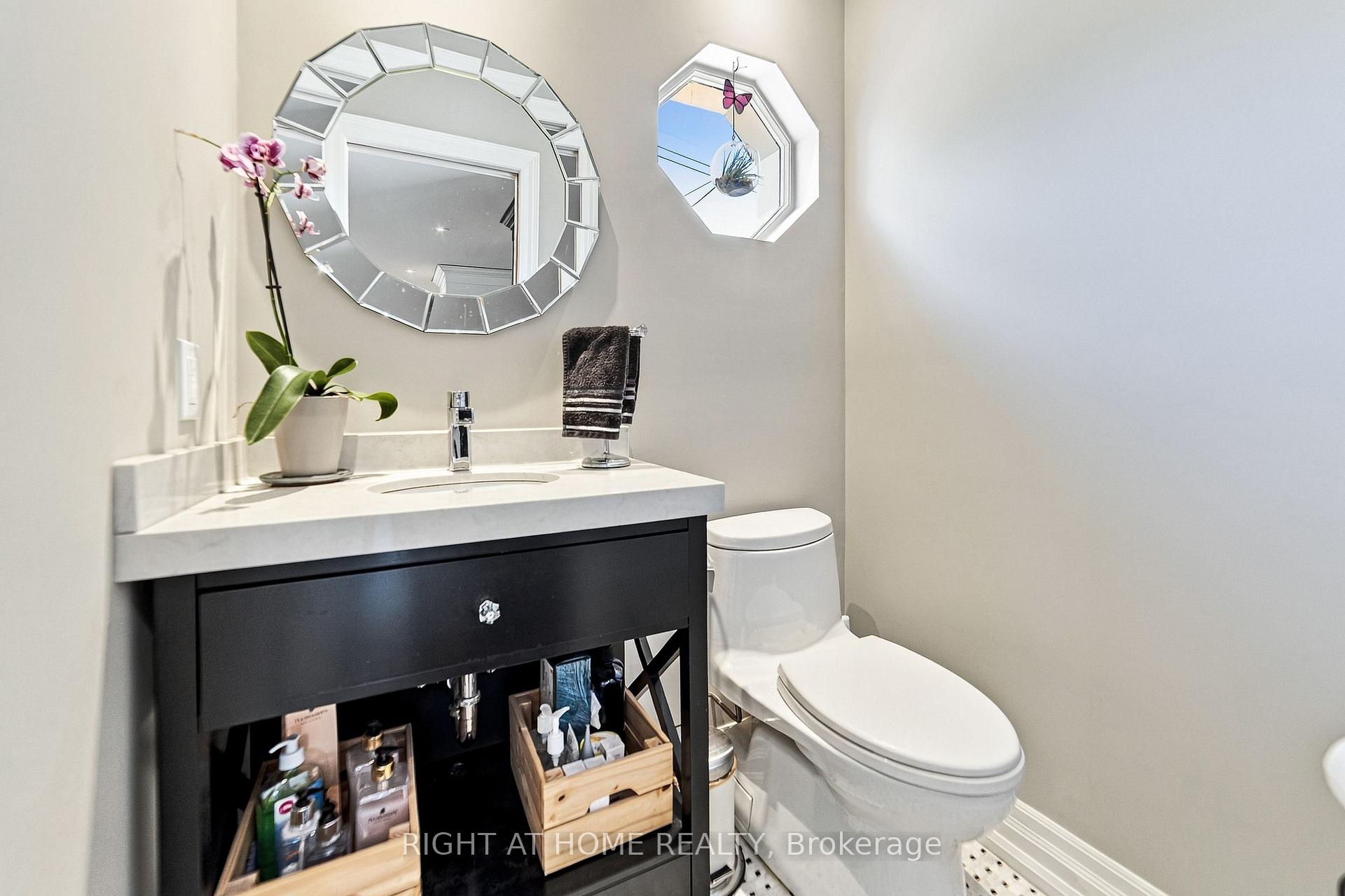 Photo 13 of 58 Uplands Avenue, Hamilton, Westdale — HOMEH