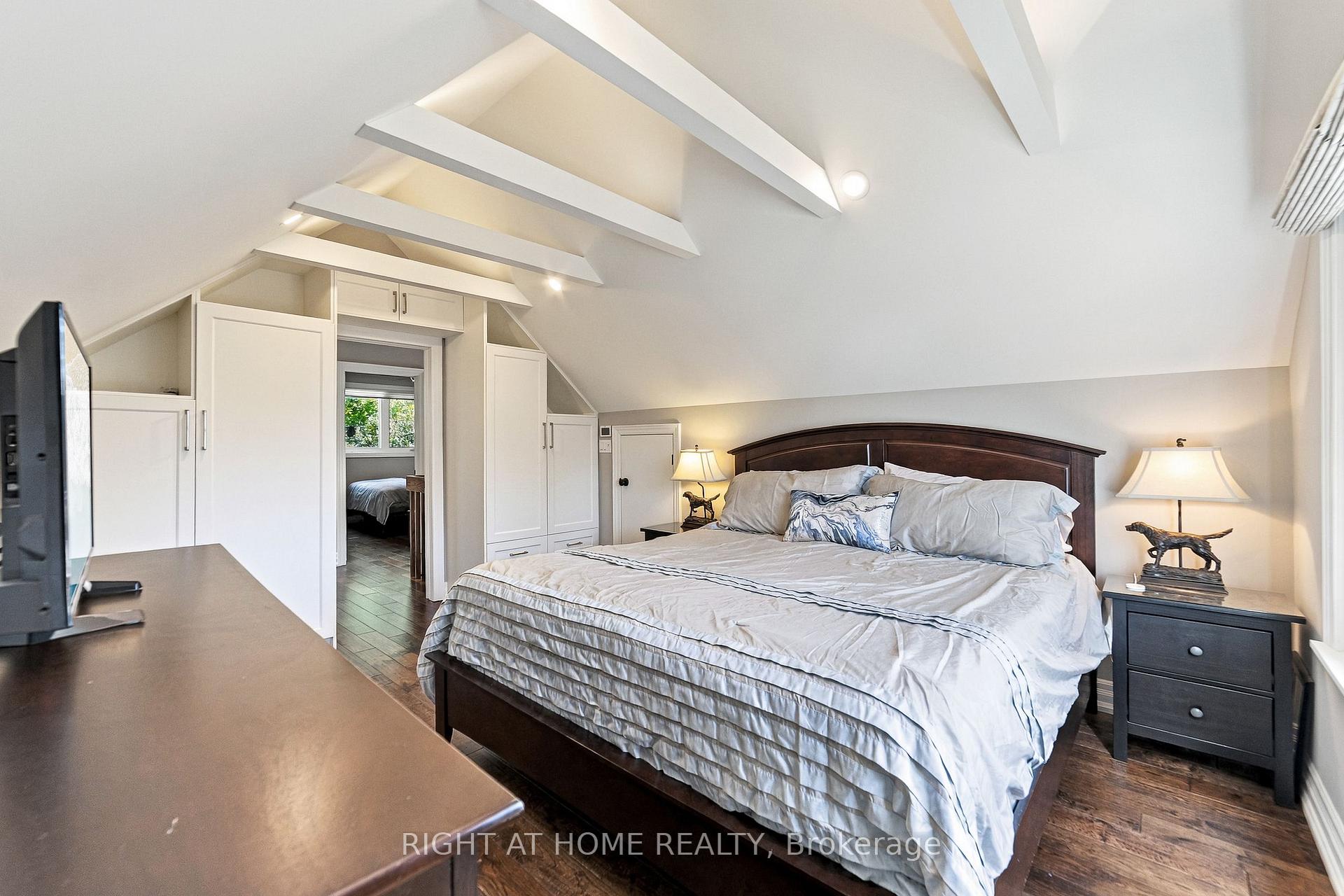 Photo 17 of 58 Uplands Avenue, Hamilton, Westdale — HOMEH