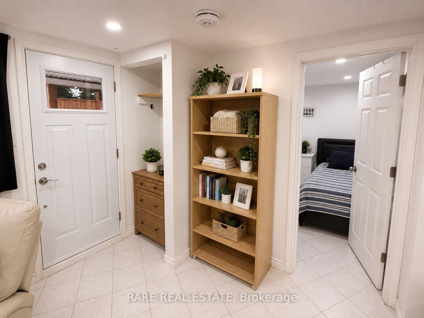 Photo 4 of Unit 1, 130 Glen Shields Avenue, Vaughan, Glen Shields — HOMEH