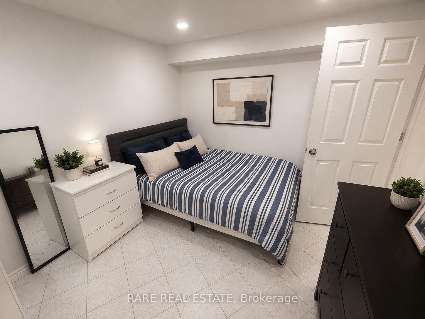 Photo 5 of Unit 1, 130 Glen Shields Avenue, Vaughan, Glen Shields — HOMEH