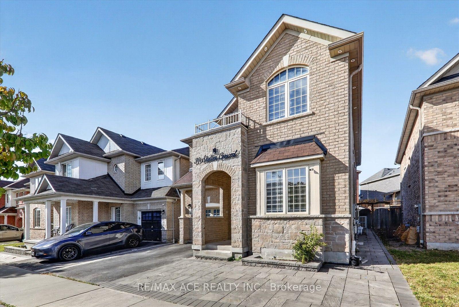 Photo 2 of 39 Skelton Crescent, Ajax, Central East — HOMEH