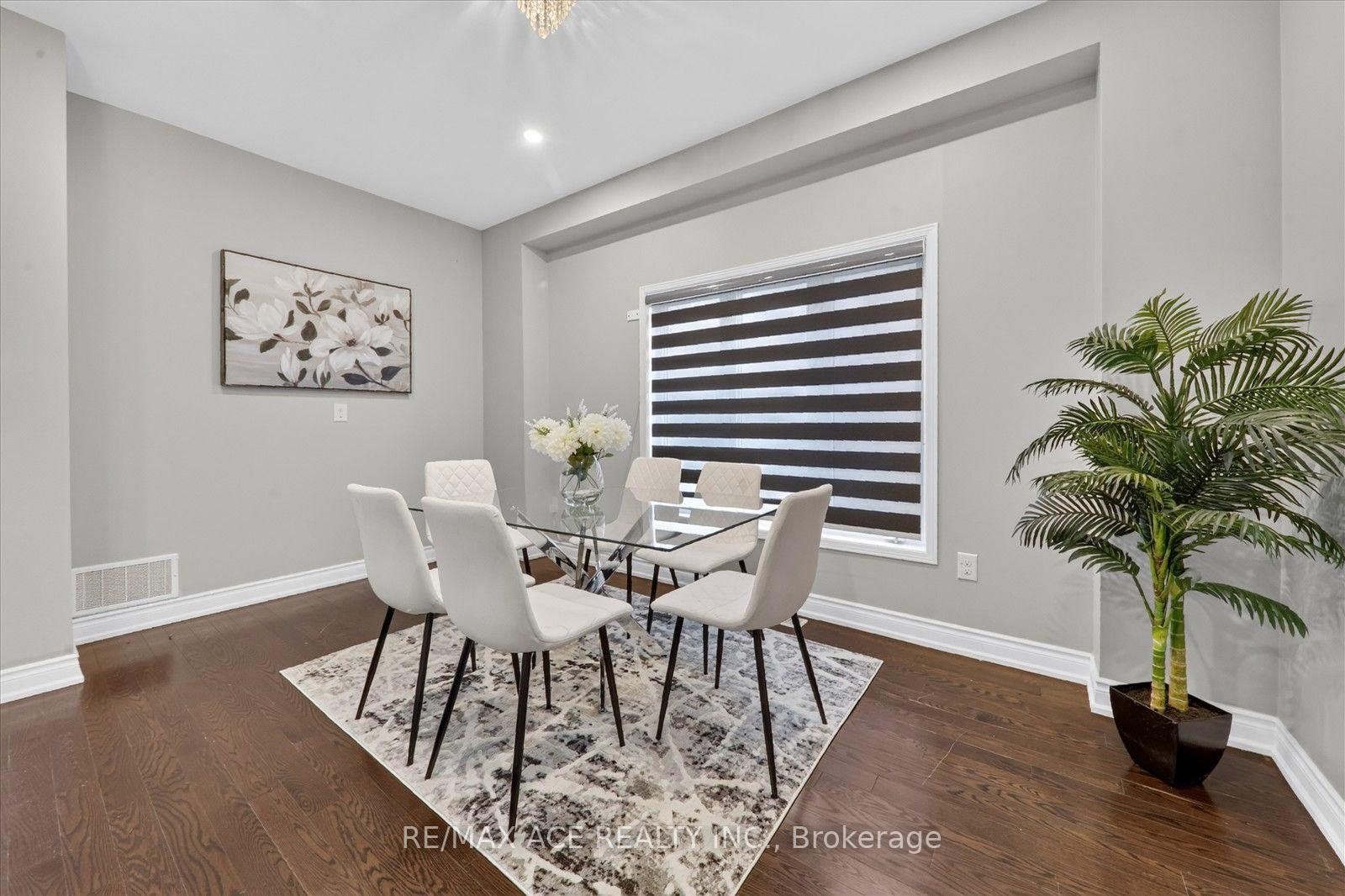 Photo 11 of 39 Skelton Crescent, Ajax, Central East — HOMEH