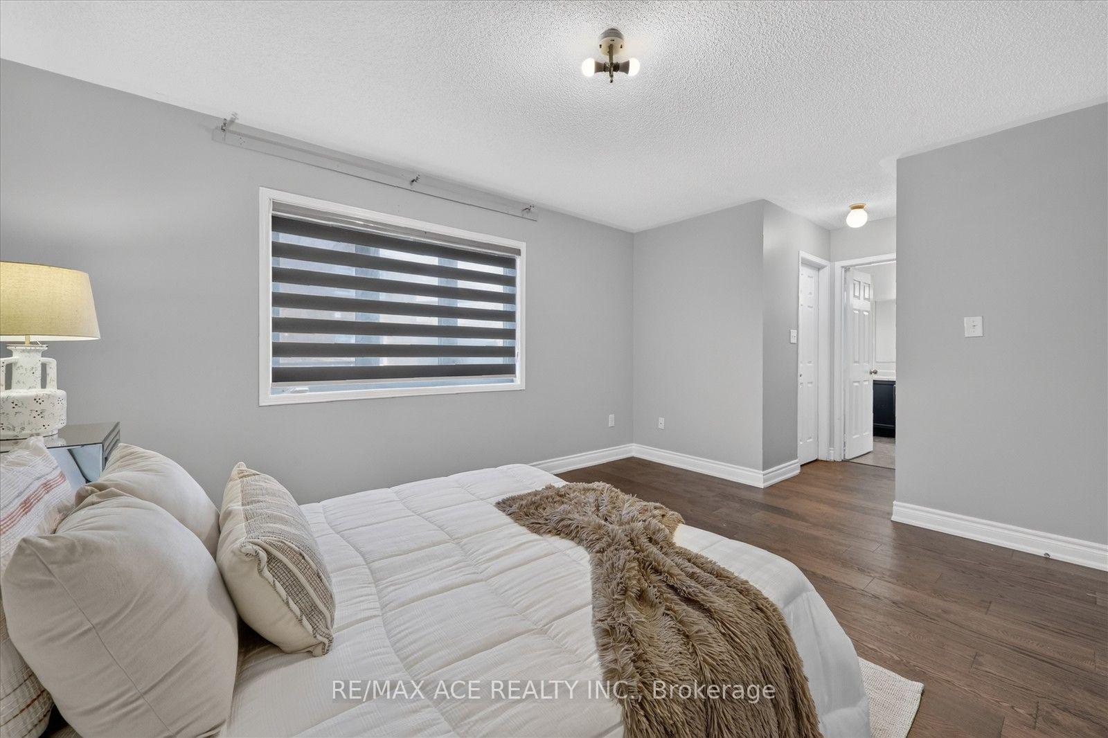 Photo 24 of 39 Skelton Crescent, Ajax, Central East — HOMEH