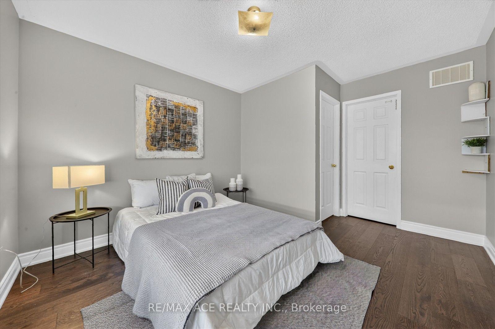 Photo 31 of 39 Skelton Crescent, Ajax, Central East — HOMEH