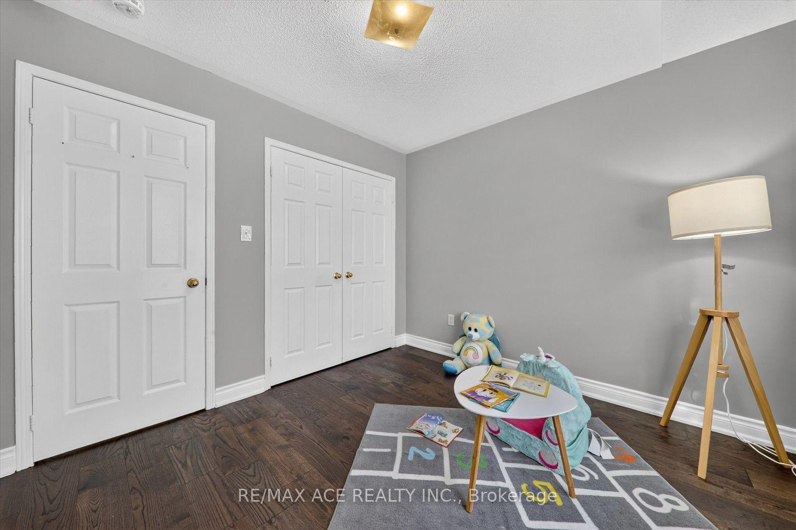 Photo 34 of 39 Skelton Crescent, Ajax, Central East — HOMEH