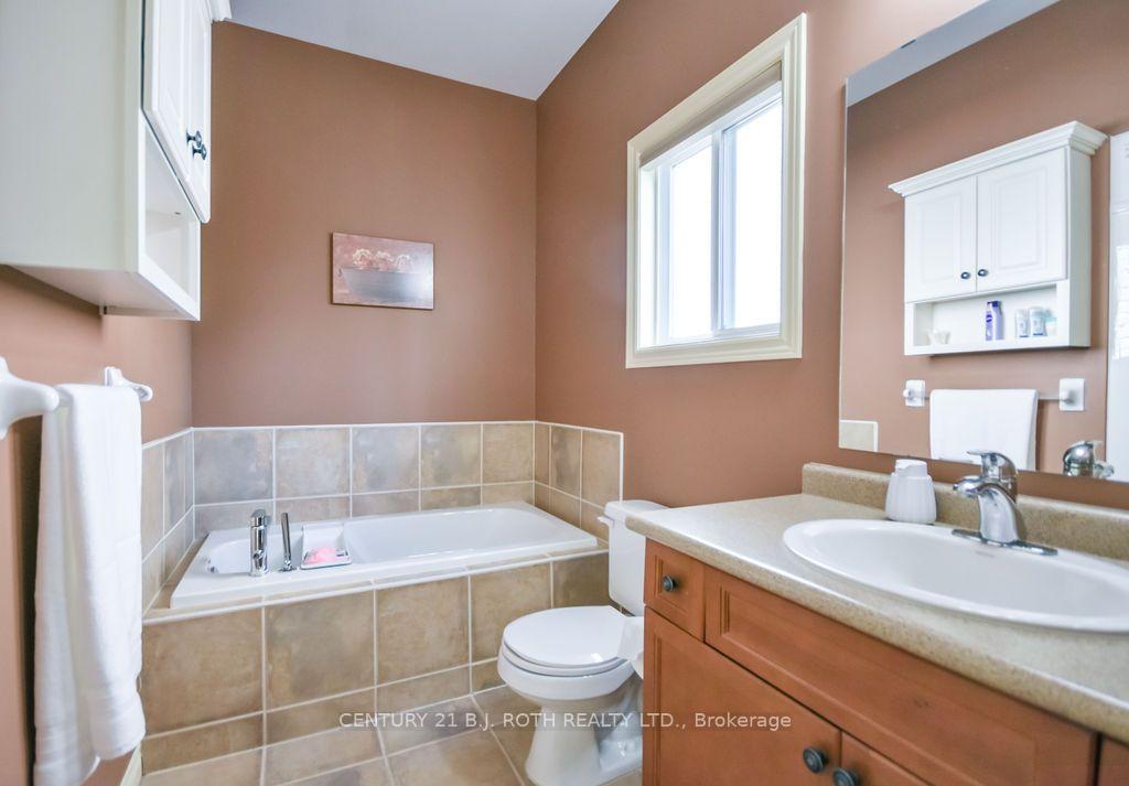 Photo 15 of 21 Armeda Clow Crescent, Essa, Angus — HOMEH