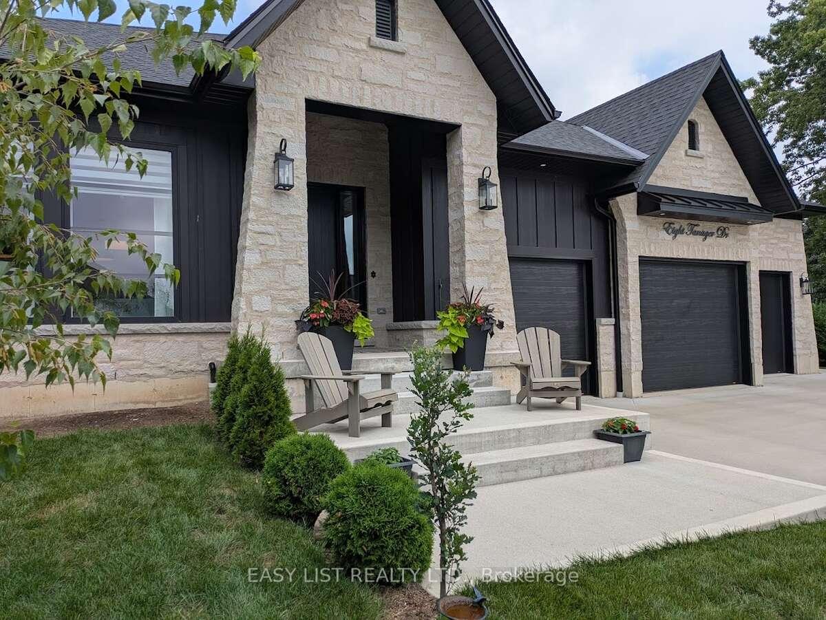 Photo of 8 Tanager Drive