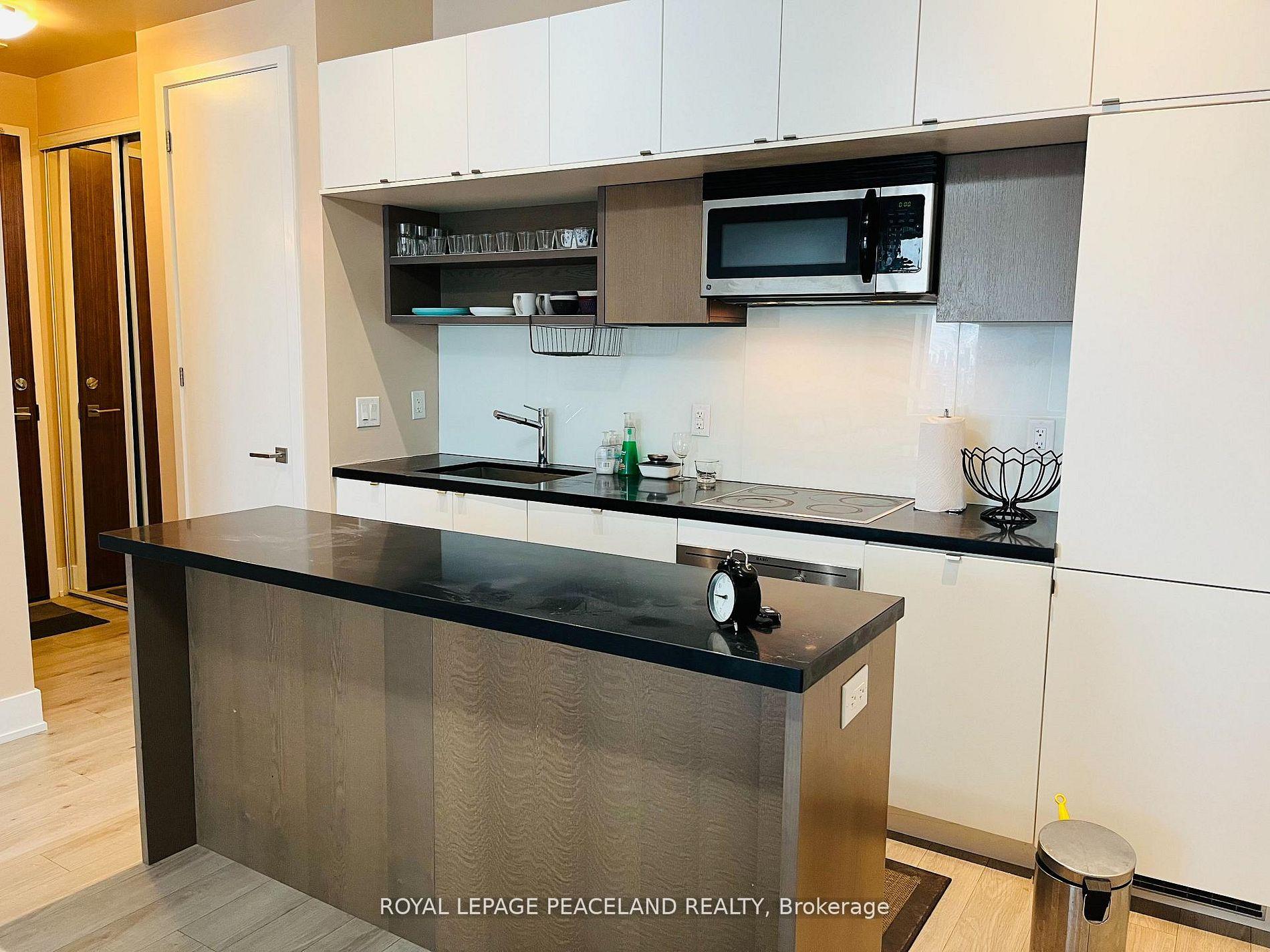 Photo 8 of Unit 1607, 111 St. Clair Avenue W, Toronto, Yonge-St. Clair — HOMEH