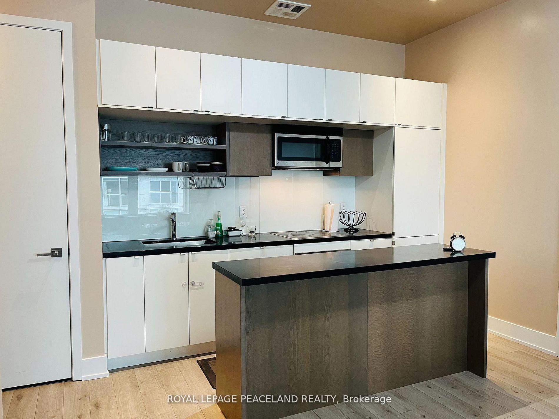 Photo 10 of Unit 1607, 111 St. Clair Avenue W, Toronto, Yonge-St. Clair — HOMEH