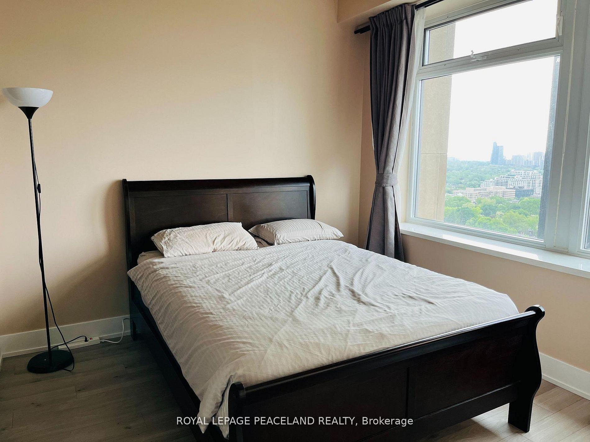 Photo 15 of Unit 1607, 111 St. Clair Avenue W, Toronto, Yonge-St. Clair — HOMEH