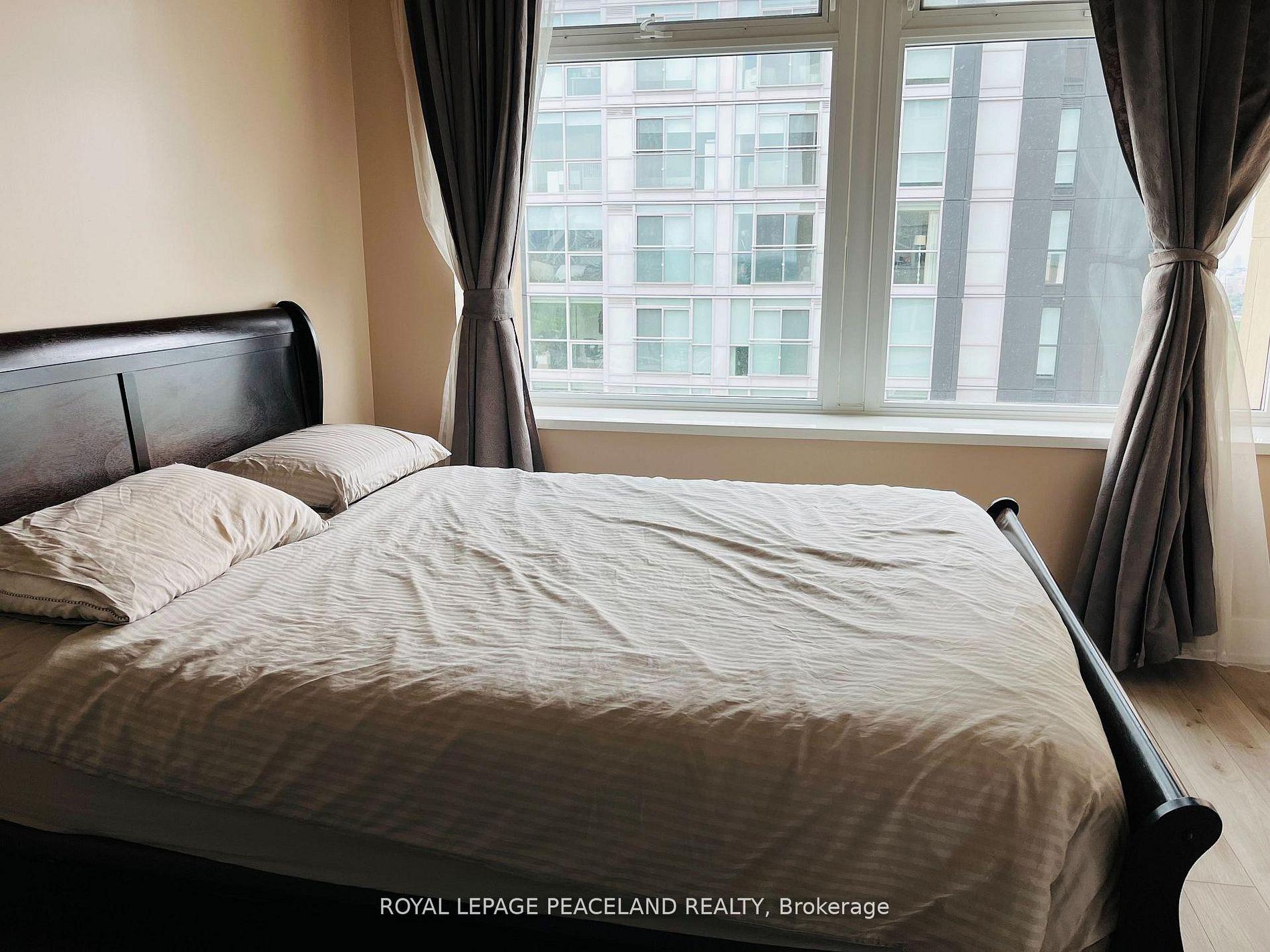 Photo 16 of Unit 1607, 111 St. Clair Avenue W, Toronto, Yonge-St. Clair — HOMEH