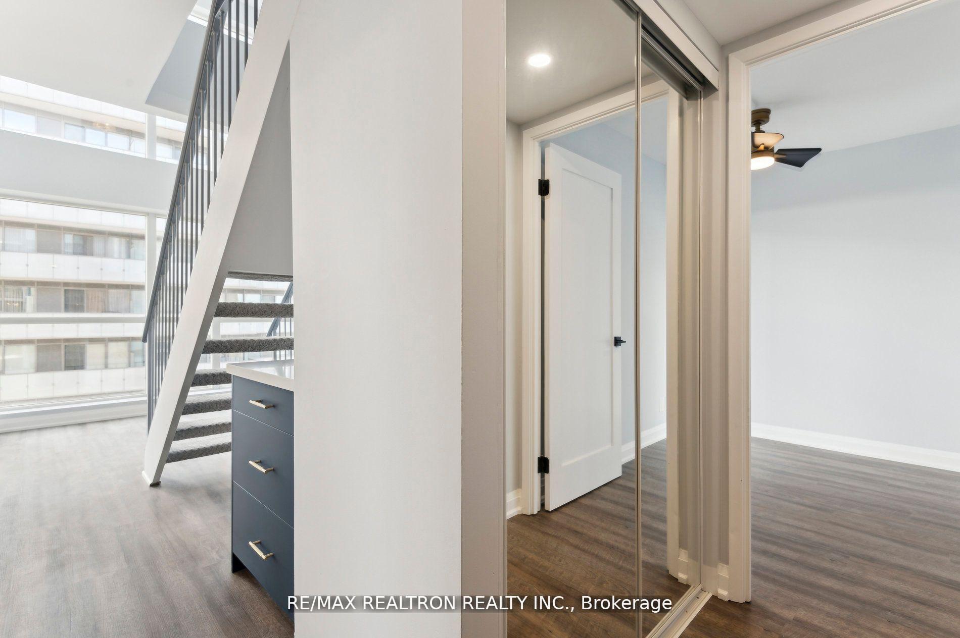 Photo 7 of Unit 906, 18 Merton Street, Toronto, Mount Pleasant West — HOMEH