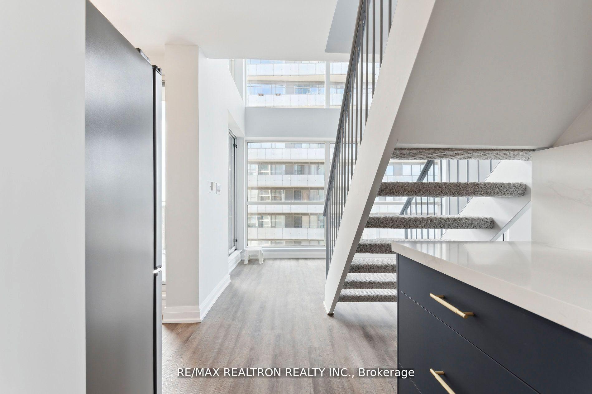 Photo 8 of Unit 906, 18 Merton Street, Toronto, Mount Pleasant West — HOMEH