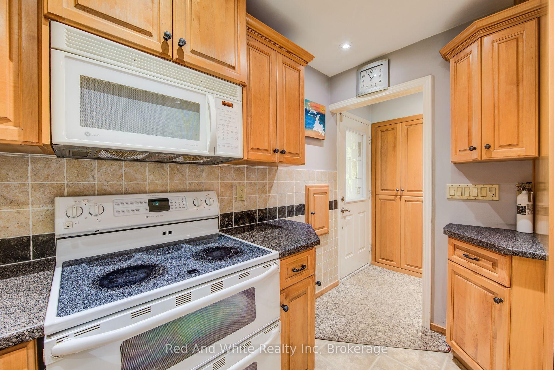 Photo 13 of 192 Warren Road, Kitchener, Meinzinger — HOMEH
