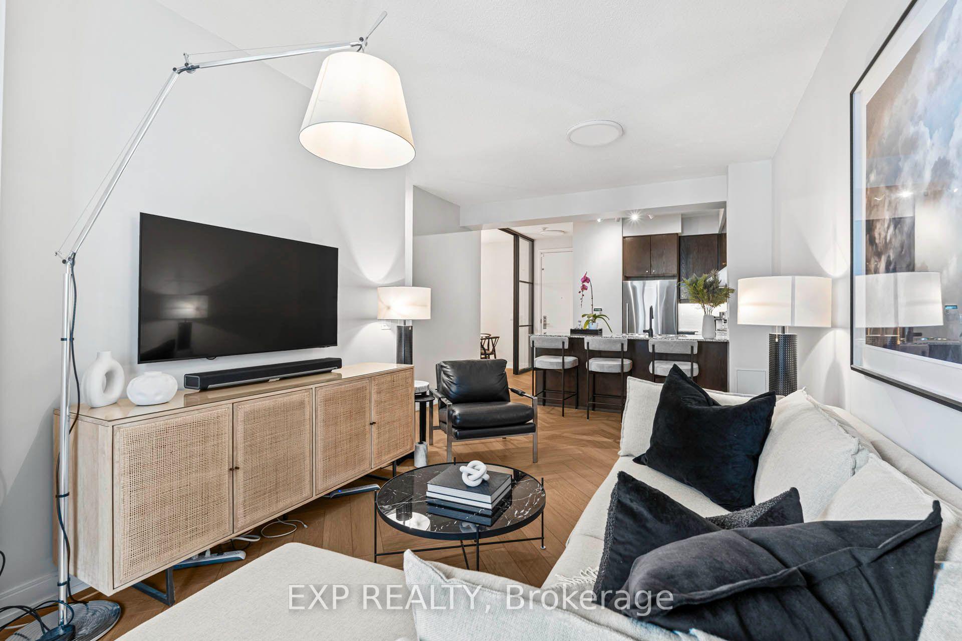 Photo 4 of Unit 604, 38 The Esplanade Avenue, Toronto, Waterfront Communities — HOMEH