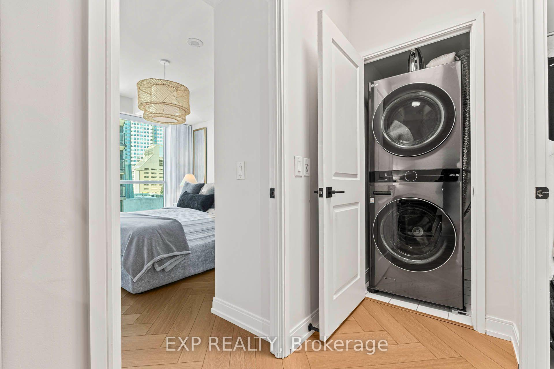 Photo 14 of Unit 604, 38 The Esplanade Avenue, Toronto, Waterfront Communities — HOMEH