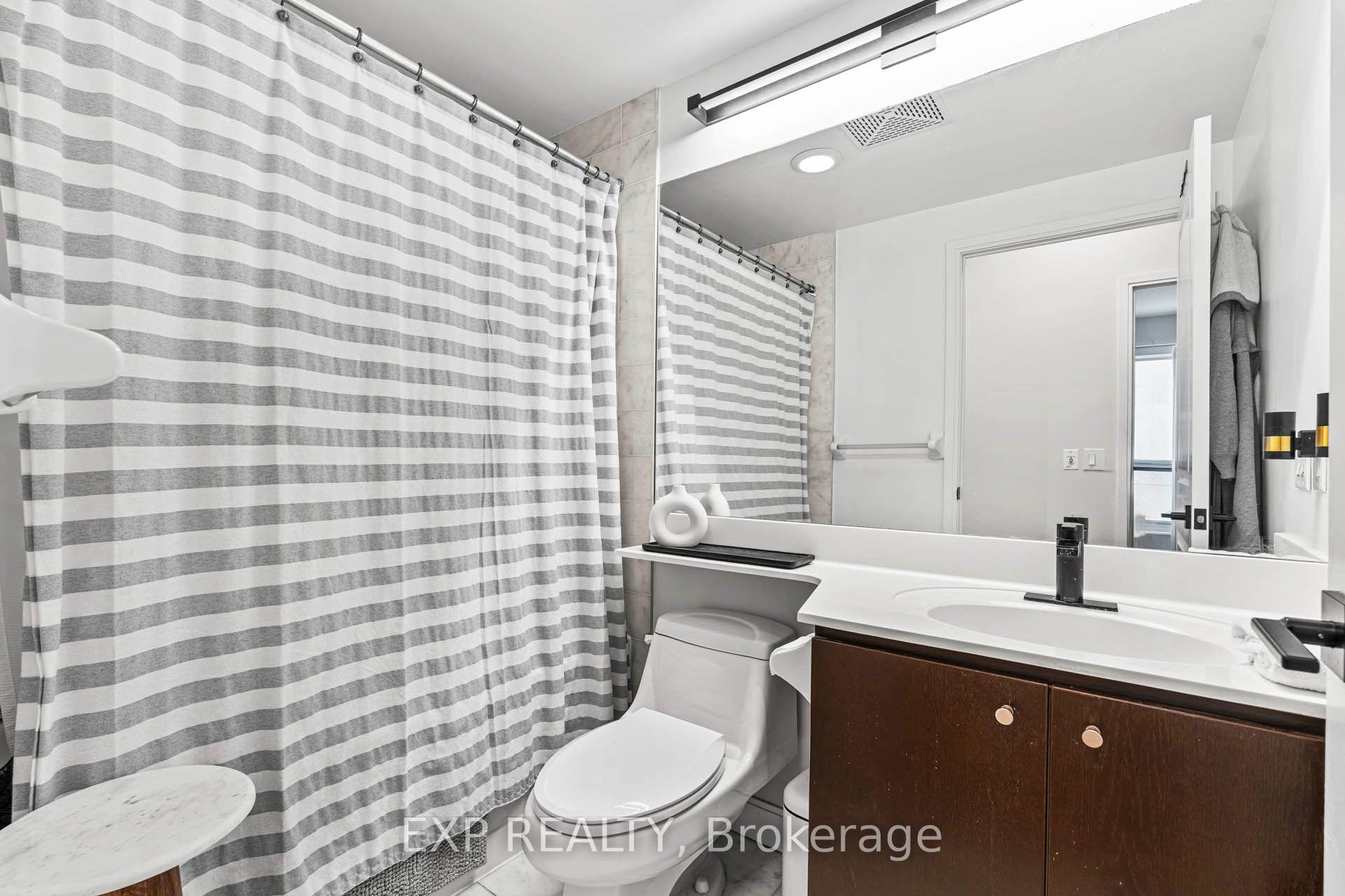 Photo 18 of Unit 604, 38 The Esplanade Avenue, Toronto, Waterfront Communities — HOMEH
