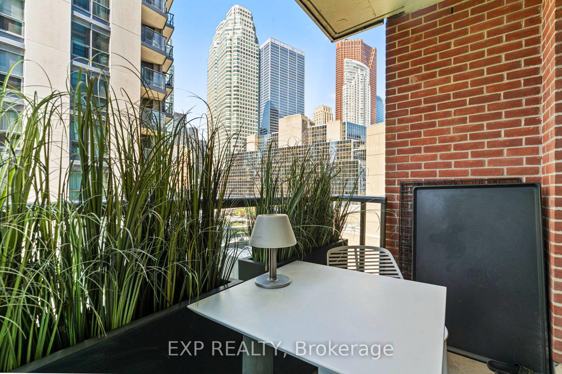 Photo 19 of Unit 604, 38 The Esplanade Avenue, Toronto, Waterfront Communities — HOMEH