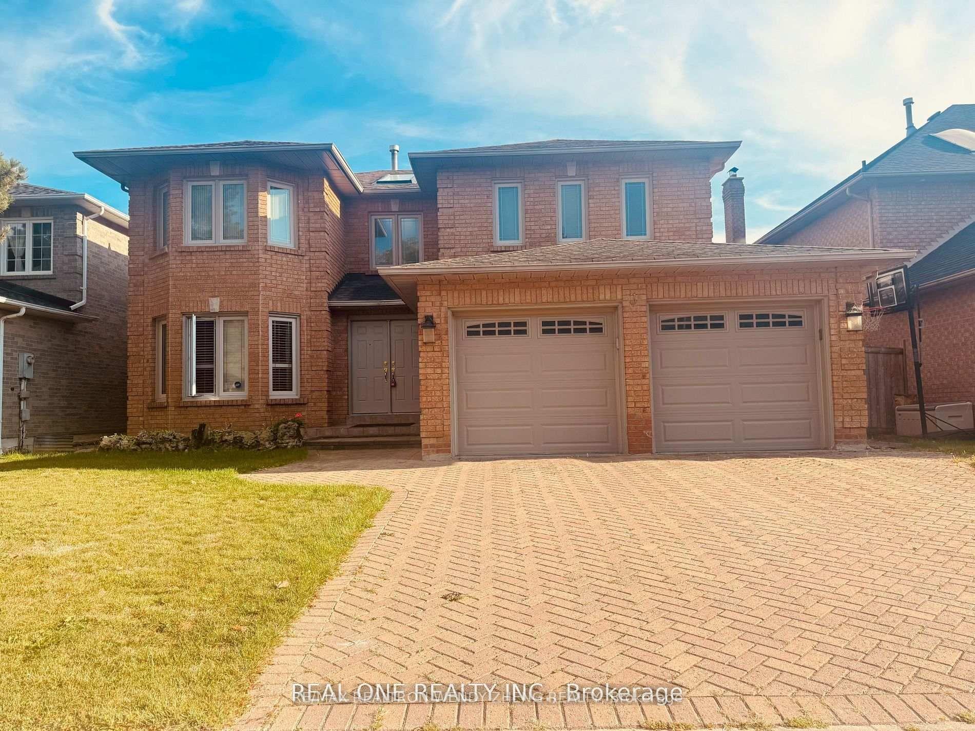 Photo 1 of 3 Elmsley Drive, Richmond Hill, Observatory — HOMEH